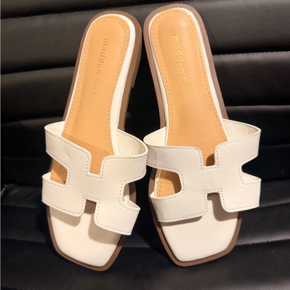 Madden Girl Shoes - Madden Girl Cream Slide Sandals Size 7.5